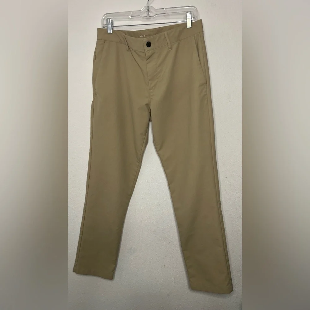 Banana Republic Men's Chinos in Light Khaki Size 32X30